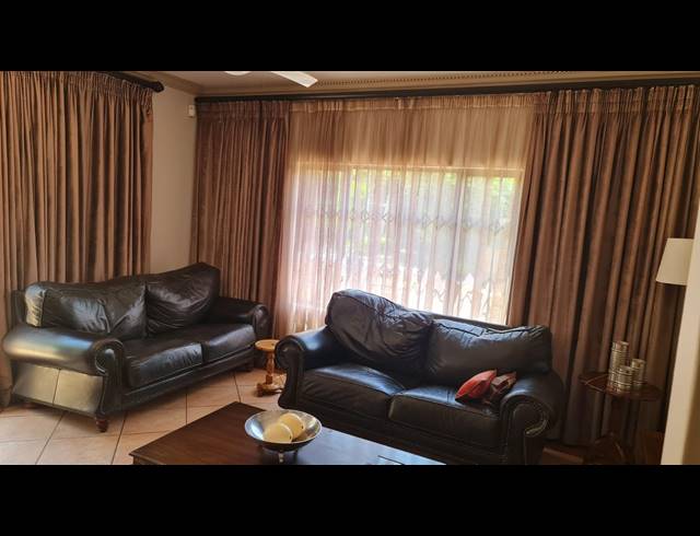 3 BEDROOM FREESTANDING FOR SALE IN SAFARI GARDENS